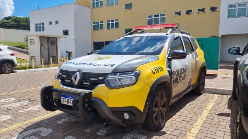 Homem é preso pela Polícia Militar por descumprir medida protetiva no bairro Guarujá em Cascavel Imagem referente a Homem é preso pela Polícia Militar por descumprir medida protetiva no bairro Guarujá em Cascavel