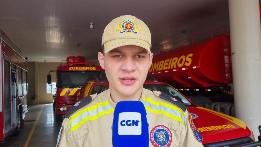 “A moto atingiu a lateral do carro”, diz tenente dos Bombeiros sobre acidente que deixou motociclista em estado gravíssimo