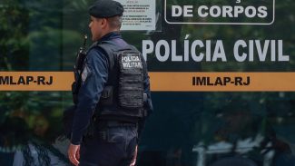 Castro defende no STF operação que deixou mais de 120 mortos no Rio Castro defende no STF operação que deixou mais de 120 mortos no Rio