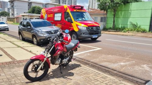 Motociclista de 26 anos sofre acidente ao se enroscar em fio solto na região central de Cascavel Imagem referente a Motociclista de 26 anos sofre acidente ao se enroscar em fio solto na região central de Cascavel