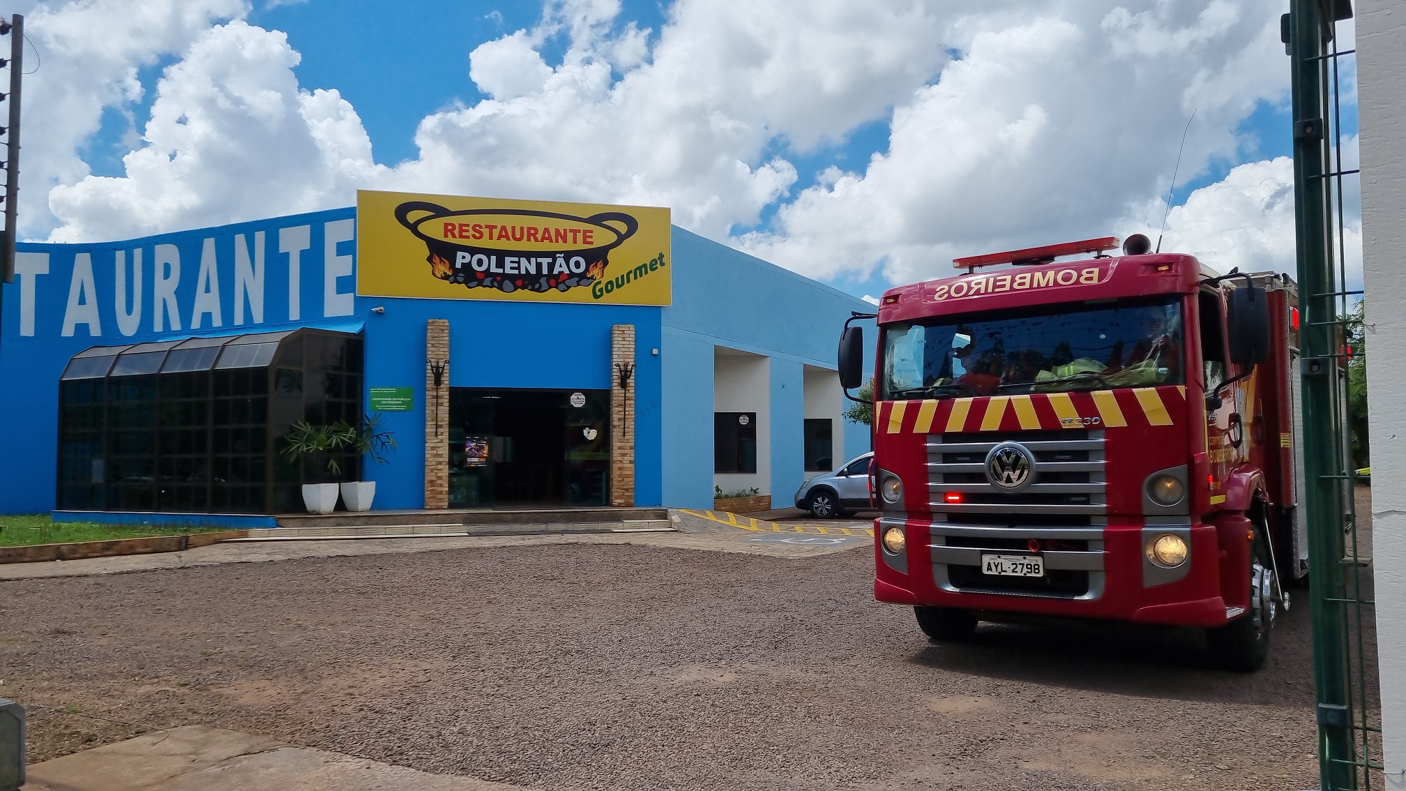 Princípio de incêndio em restaurante mobiliza Corpo de Bombeiros é acionado em Cascavel Princípio de incêndio em restaurante mobiliza Corpo de Bombeiros é acionado em Cascavel
