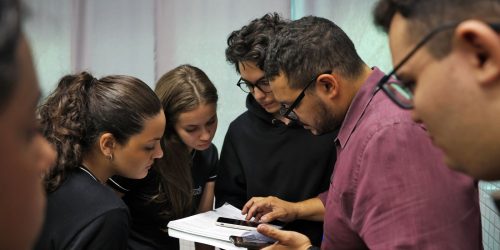 Imagem referente a Relação com professor ajuda aluno na construção de propósito de vida