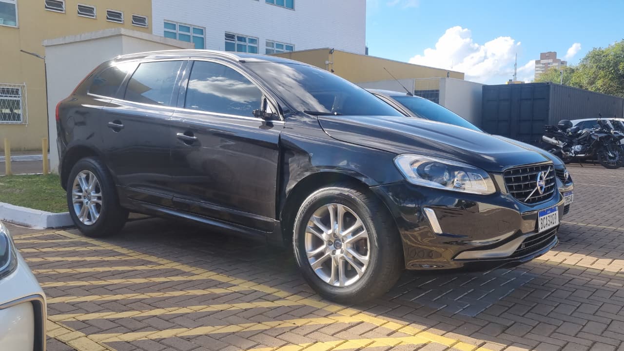 GDE prende homem que fugiu do local de acidente com carro de luxo GDE prende homem que fugiu do local de acidente com carro de luxo