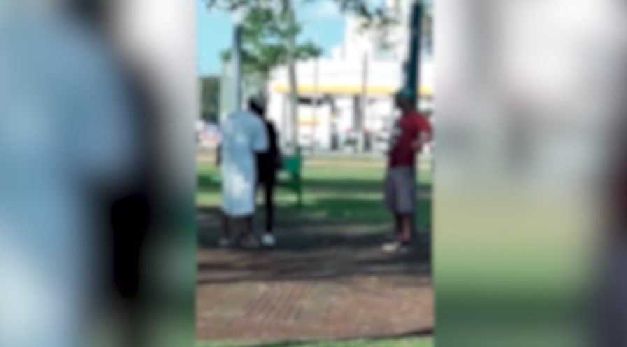 Ação rápida da PM impede venda de crack na Praça da Bíblia; Assista ao flagrante