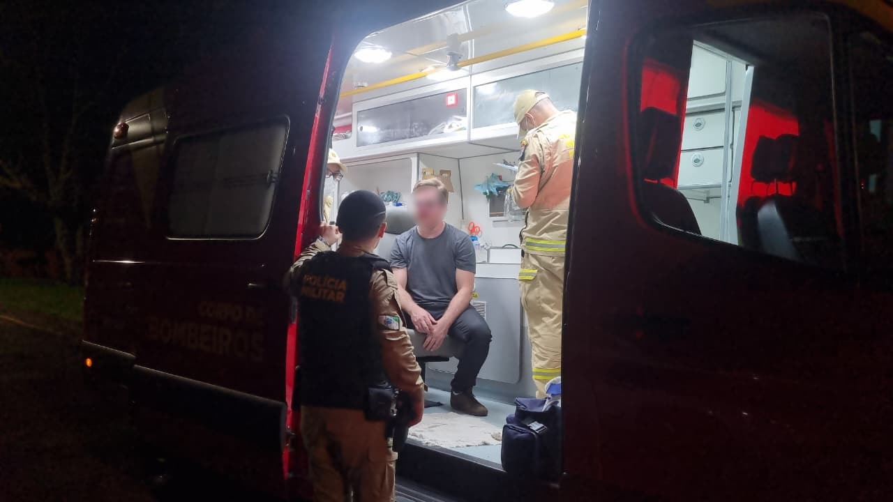 Gritos, socos e polícia: madrugada violenta entre casal no bairro Country