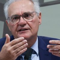 Por unanimidade, Senado aprova isentar IR para quem ganha até RS 5 mil Imagem referente a Por unanimidade, Senado aprova isentar IR para quem ganha até RS 5 mil