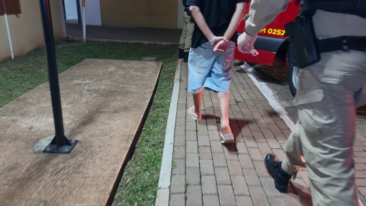 Adolescente é apreendido com "farelo" de maconha no Bairro Santa Cruz