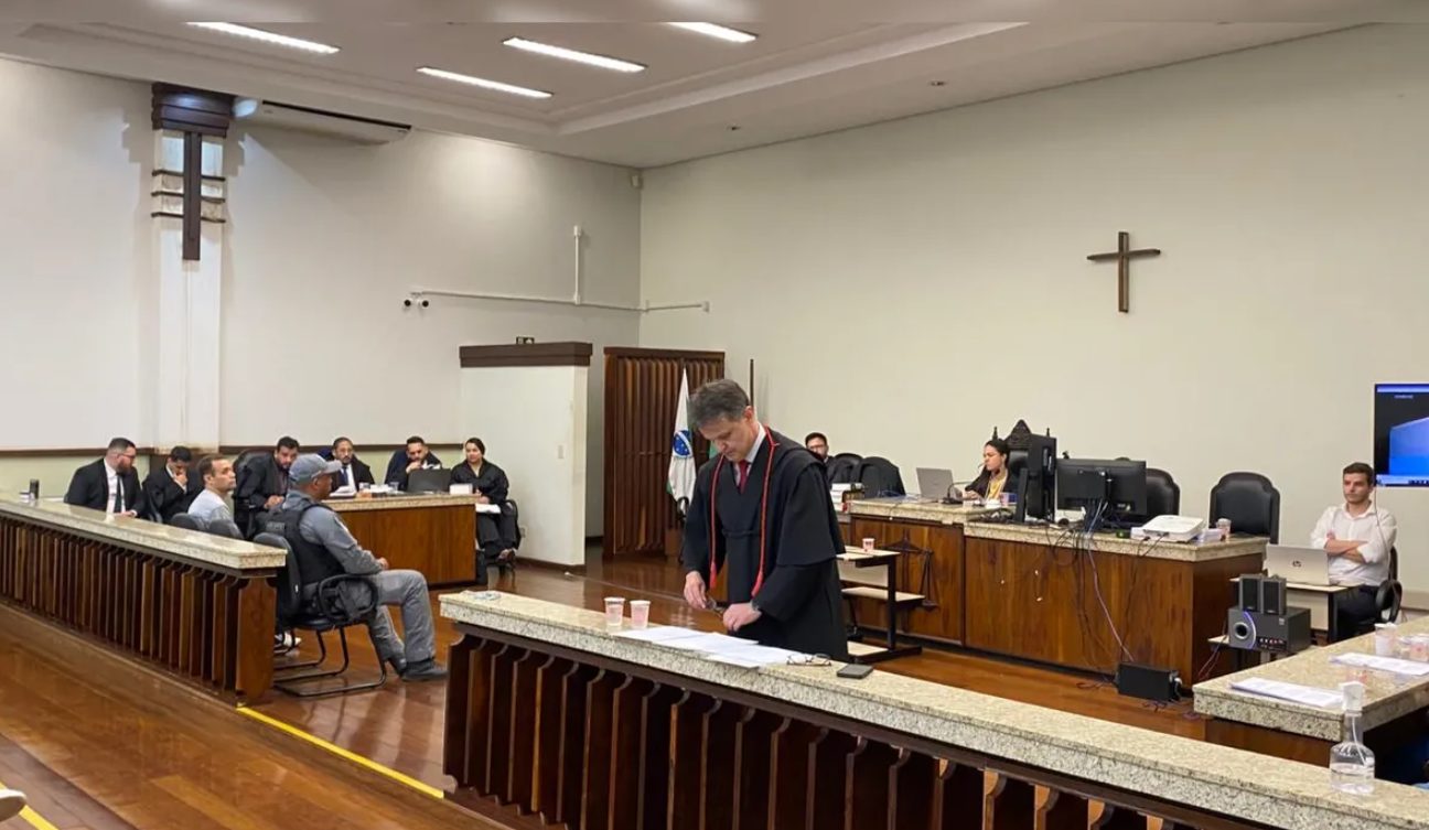 Réu por matar homem que olhou por cima de muro é condenado a 19 anos e três meses de prisão