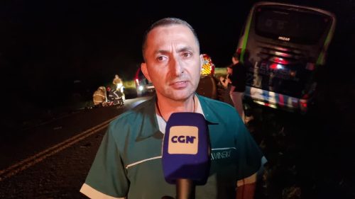 “Me deparei com a caminhonete na minha pista e não pude evitar a colisão”, diz motorista do ônibus de acadêmicos