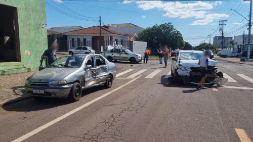 Acidente entre três veículos é registrado no Bairro Parque São Paulo