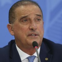 Imagem referente a Problemas com descontos era recorrente, diz ministro de Bolsonaro