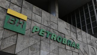 Petrobras anuncia lucro líquido de R$ 32,7 bi no terceiro trimestre Petrobras anuncia lucro líquido de R$ 32,7 bi no terceiro trimestre
