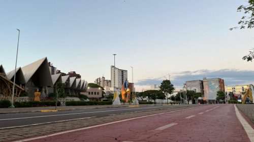 Depois do alerta de tempestade, Cascavel amanhece esperando um tempo “meia-boca” nesta sexta