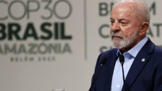 Lula diz que gasto com armas vai causar Lula diz que gasto com armas vai causar