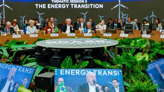 Lula diz que Acordo de Paris está longe da meta e faz apelo a líderes Lula diz que Acordo de Paris está longe da meta e faz apelo a líderes