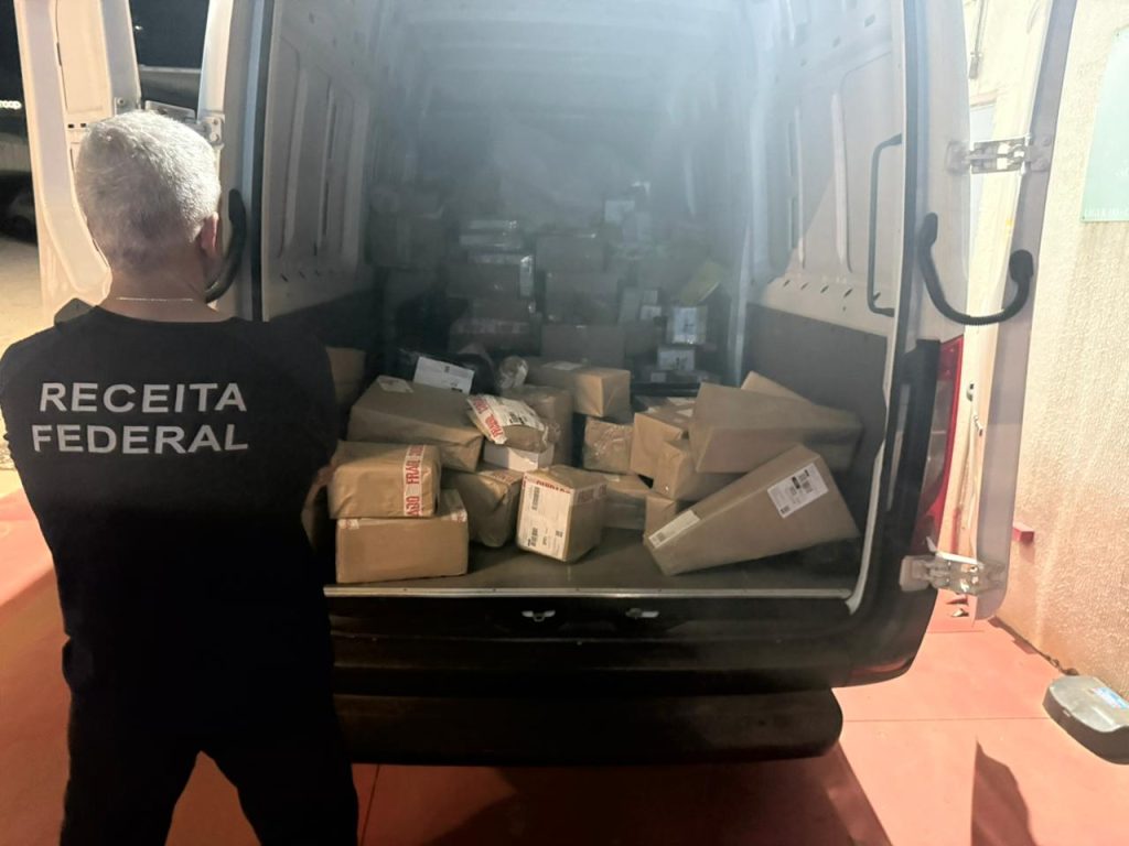Receita Federal em Cascavel aprende mercadorias em transportadoras de Marketplace