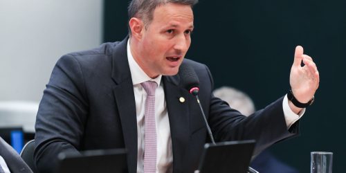 Motta anuncia Derrite como relator do projeto antifacção Imagem referente a Motta anuncia Derrite como relator do projeto antifacção