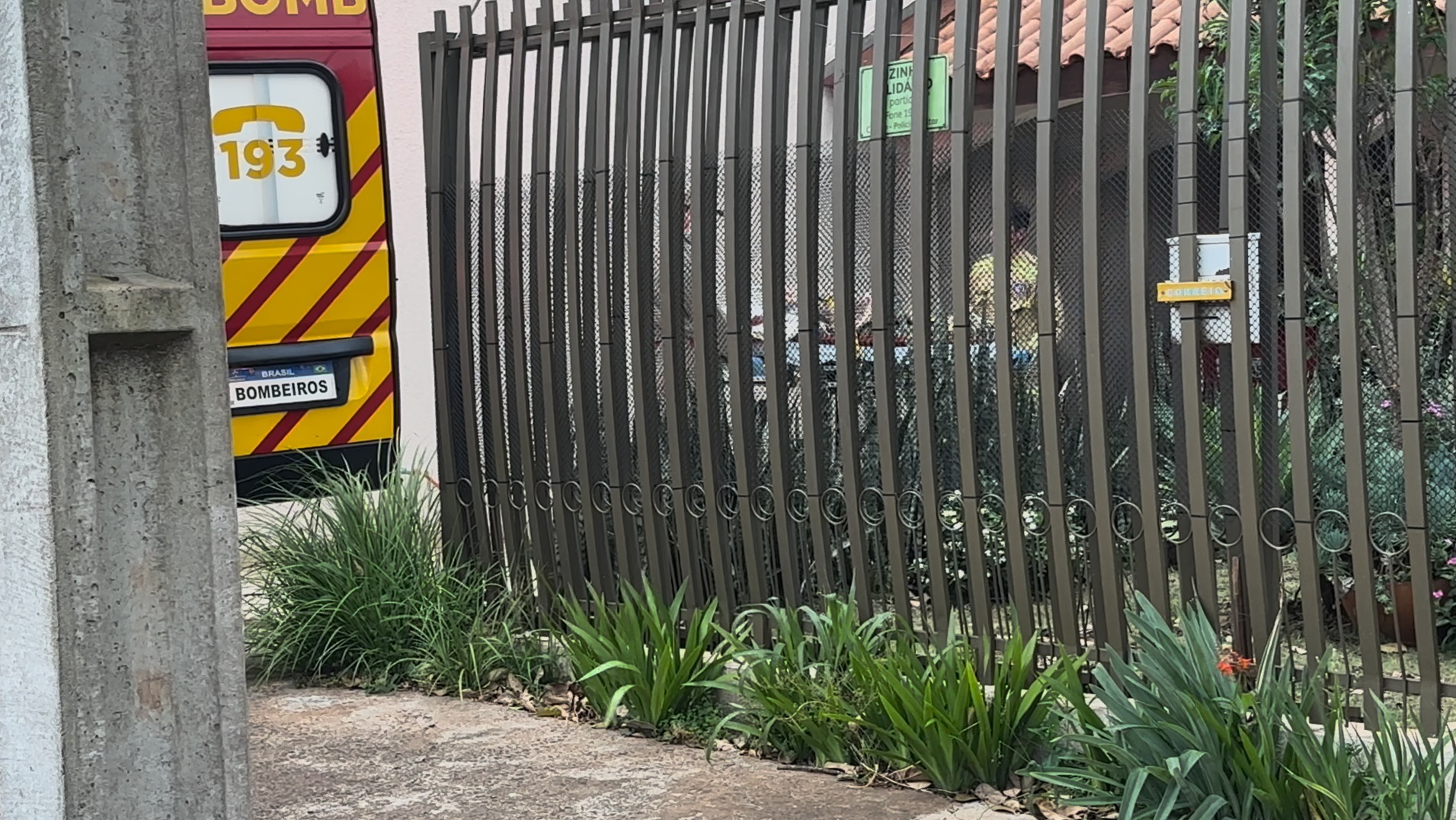 Idosa é socorrida em residência em residência na Rua Treze de Maio