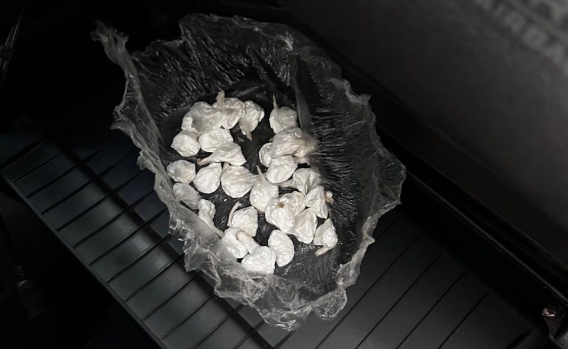 Polícia flagra delivery de drogas e prende suspeito com cocaína no Cancelli