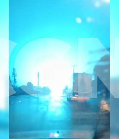 Imagem referente a Estouro misterioso deixa bairro no escuro e moradores em pânico