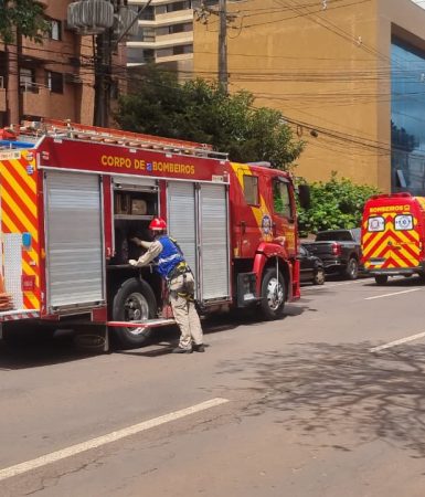 Imagem referente a Conflito familiar gera tensão e movimenta forças de segurança em apartamento no Centro de Cascavel