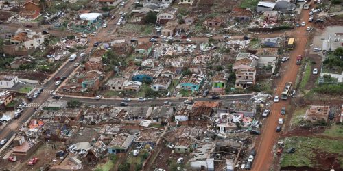Paraná confirma 7ª morte em decorrência de tornado Paraná confirma 7ª morte em decorrência de tornado