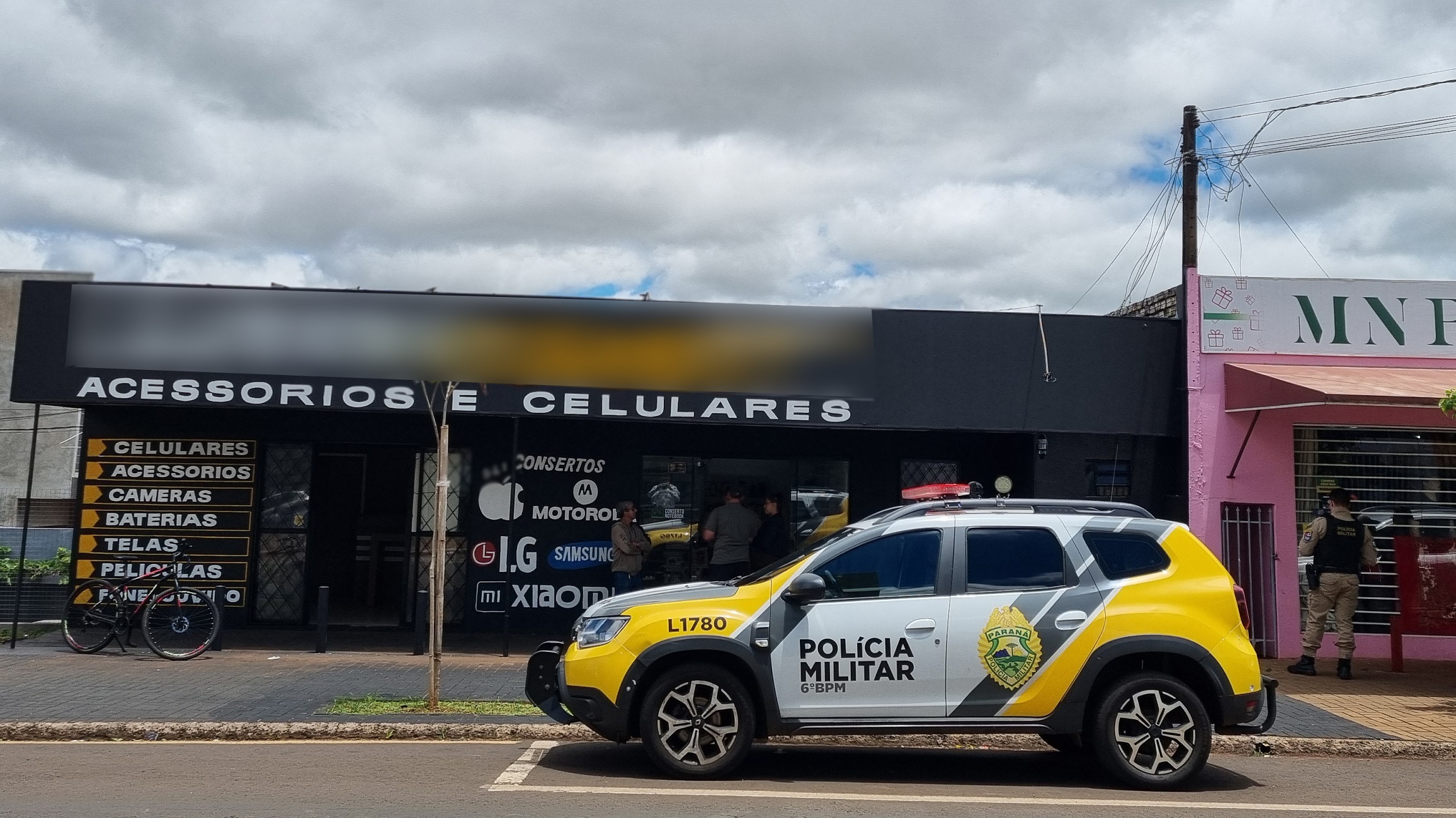 PM é acionada após idoso alegar ter sido cobrado em valor dez vezes maior por conserto de celular em Cascavel PM é acionada após idoso alegar ter sido cobrado em valor dez vezes maior por conserto de celular em Cascavel