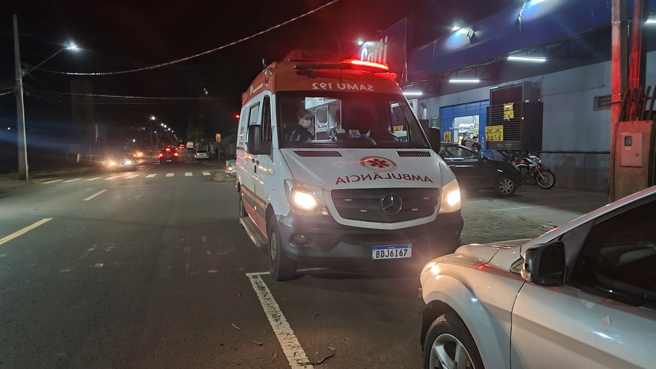 Homem pede ajuda em comércio na Região Norte e é socorrido pelo Samu