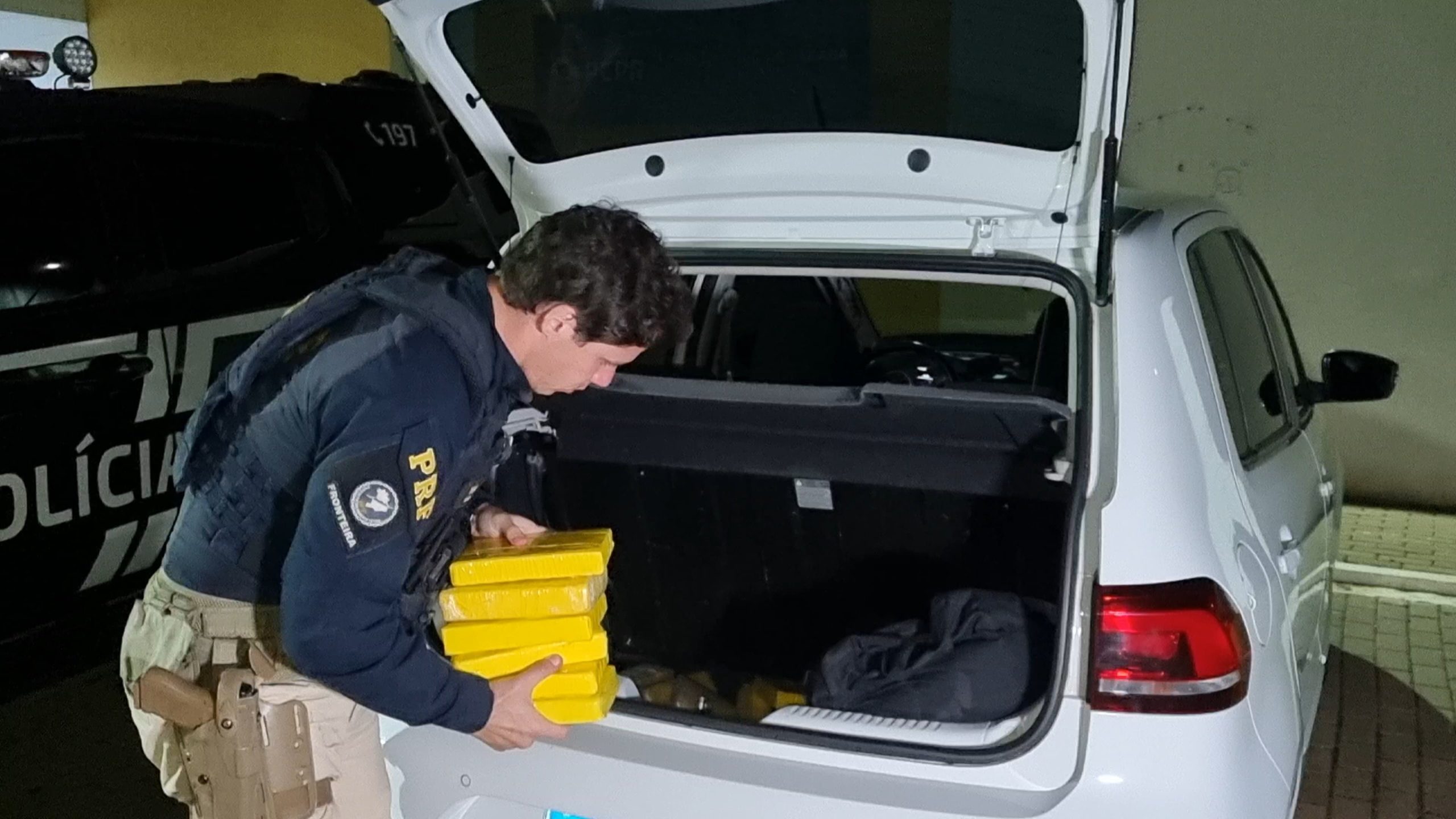 Jovem é preso com mais de R$ 1 milhão em cocaína na BR-369, próximo a Corbélia