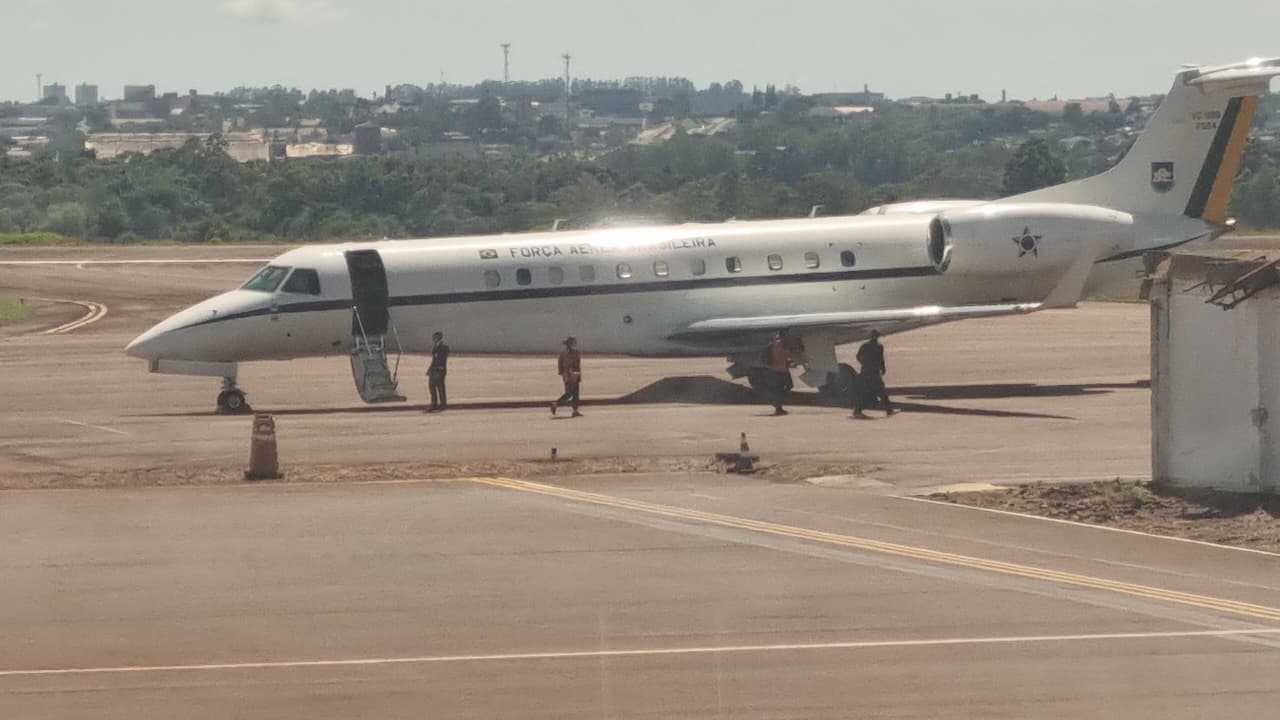 Ministro Waldez Góes desembarca em Cascavel e segue de helicóptero para Rio Bonito do Iguaçu