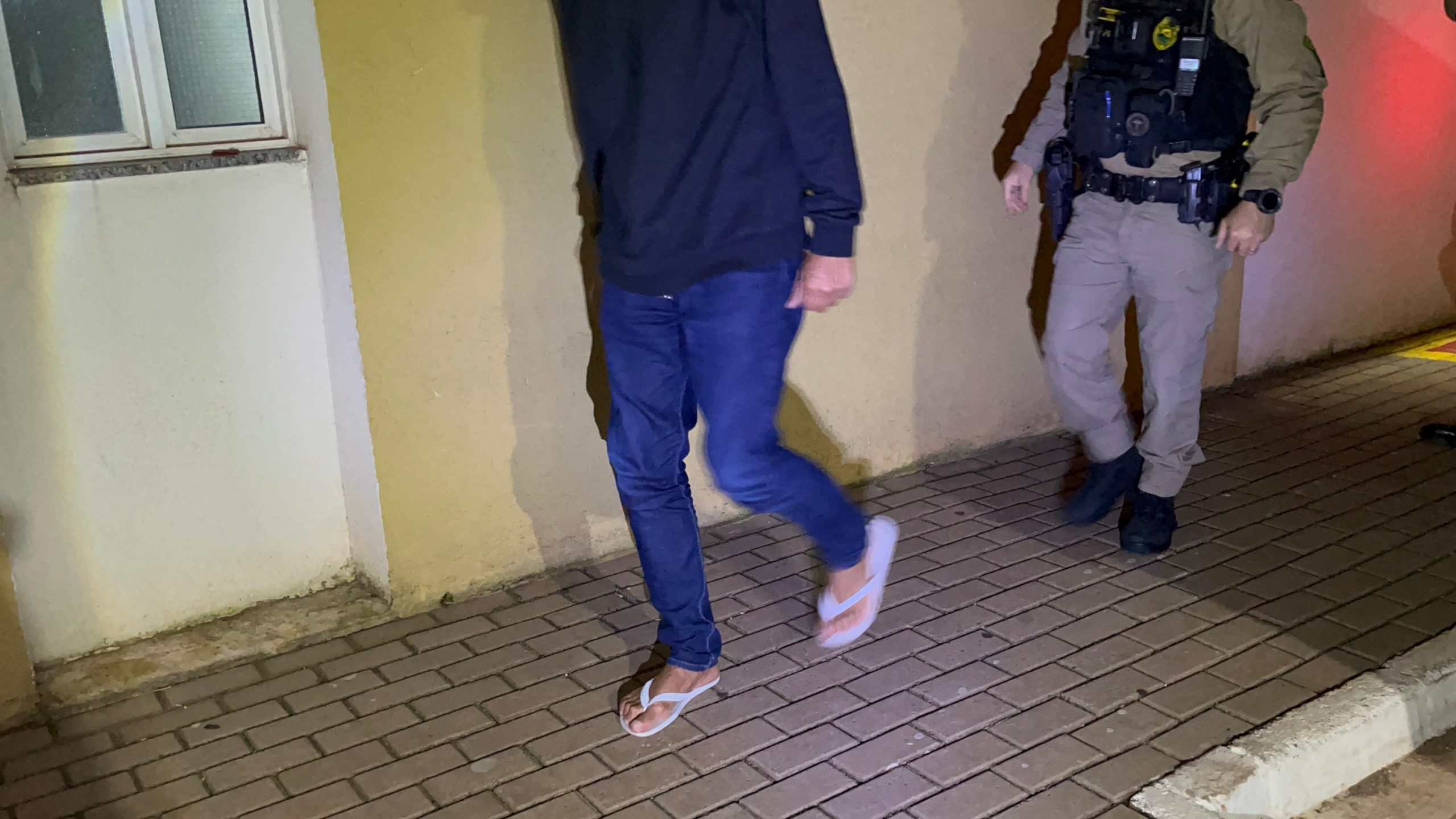 Encontro marcado por aplicativo termina em confusão