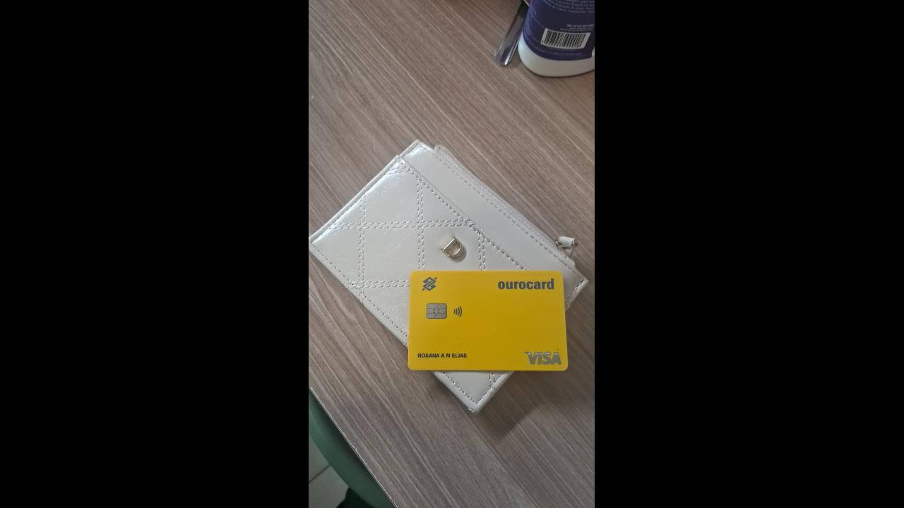 Foi achado bolsa no bairro Universitário Foi achado bolsa no bairro Universitário