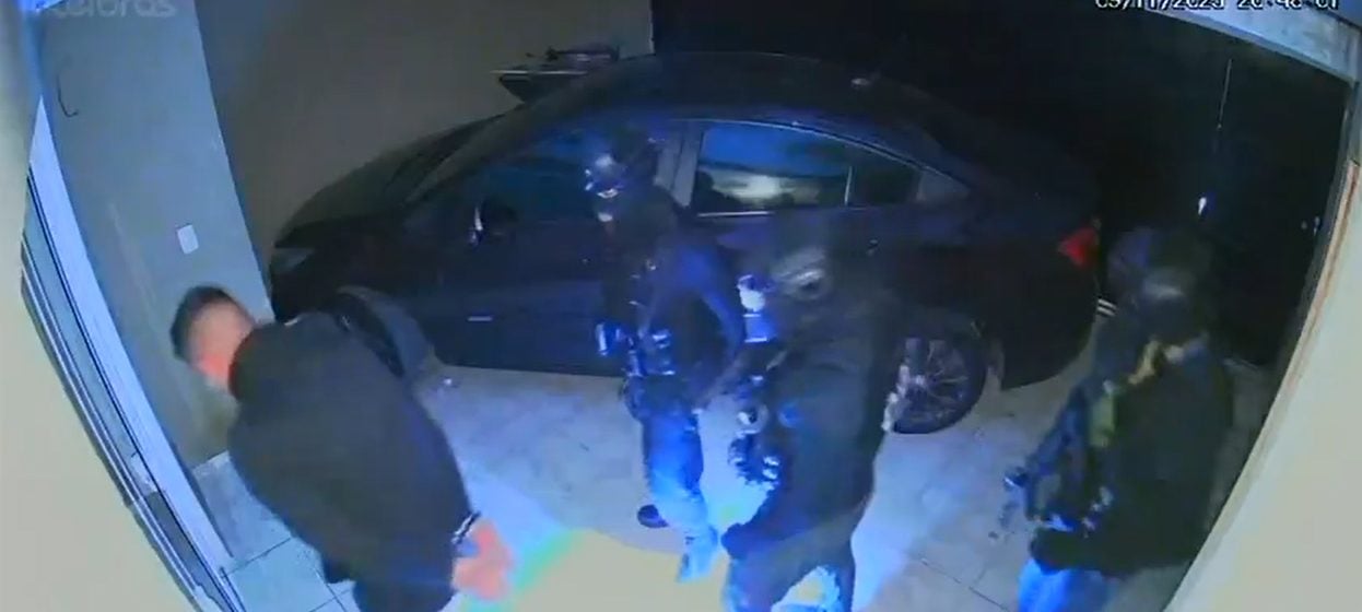 Imagens registram ação de falsos agentes do Gaeco que sequestraram homem achado morto Imagens registram ação de falsos agentes do Gaeco que sequestraram homem achado morto