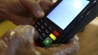 BC: bandeira de cartão terá de pagar transações em caso de falhas BC: bandeira de cartão terá de pagar transações em caso de falhas