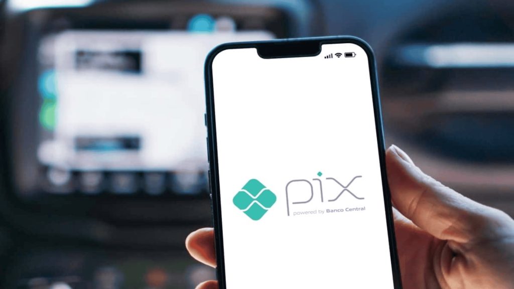 Idoso é vítima de golpe e criminosos conseguem movimentar mais de R$ 80 mil no Paraná