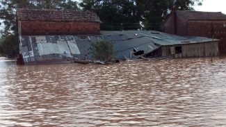 PF investiga desvio de verbas em 9 cidades gaúchas após enchentes PF investiga desvio de verbas em 9 cidades gaúchas após enchentes