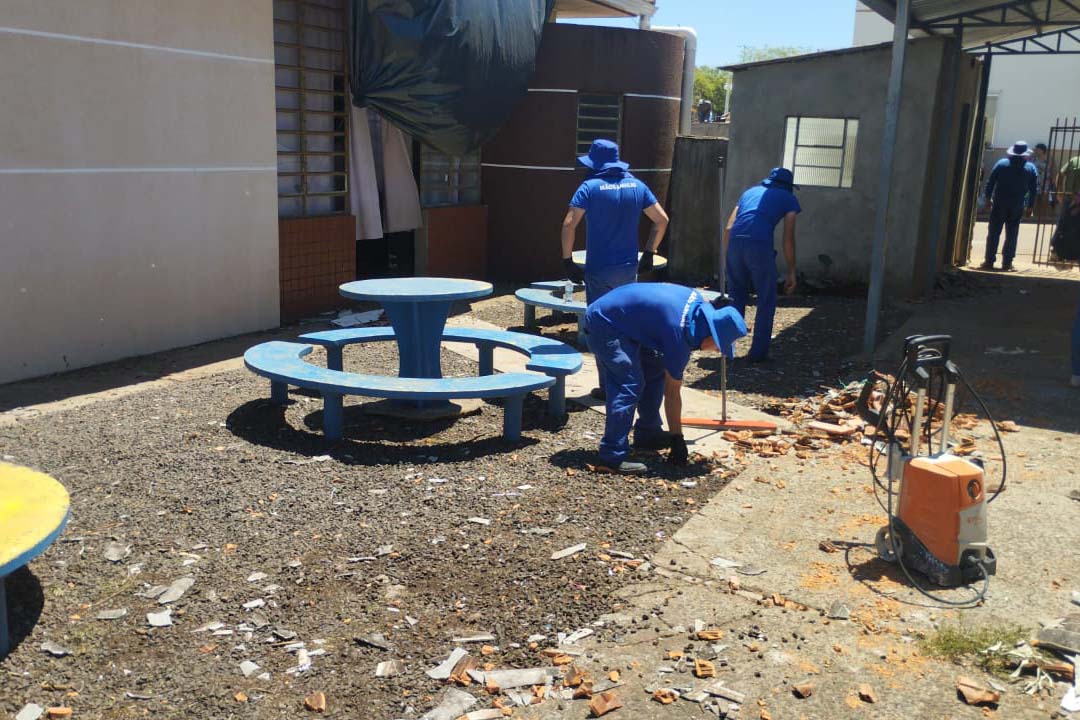 Paraná coloca pessoas privadas de liberdade para reconstruir escolas e Apae de Rio Bonito do Iguaçu Paraná coloca pessoas privadas de liberdade para reconstruir escolas e Apae de Rio Bonito do Iguaçu