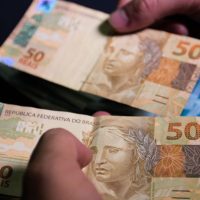 Imagem referente a Brasileiros sacaram R$ 455,68 milhões esquecidos em bancos em setembro