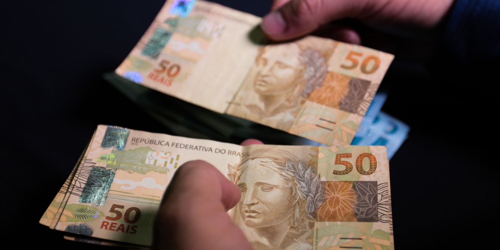 Brasileiros sacaram R$ 455,68 milhões esquecidos em bancos em setembro Brasileiros sacaram R$ 455,68 milhões esquecidos em bancos em setembro