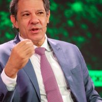 Imagem referente a Haddad: texto de Derrite trava investigações de máfia de combustíveis