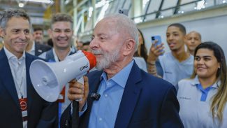 Lula assina medida que altera regras para vales-alimentação e refeição Lula assina medida que altera regras para vales-alimentação e refeição