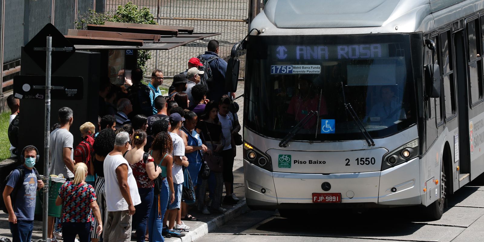 Setor de serviços cresce 0,6% em setembro; oitavo mês seguido de alta Setor de serviços cresce 0,6% em setembro; oitavo mês seguido de alta