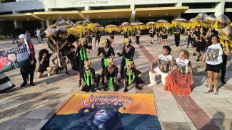 Ato na UFPA enterra simbolicamente combustíveis fósseis Ato na UFPA enterra simbolicamente combustíveis fósseis