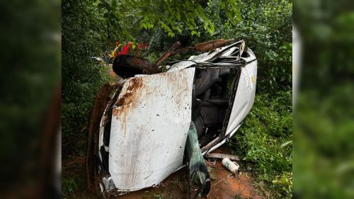 Jovem fica ferido após capotamento na PR-475 em Francisco Beltrão Jovem fica ferido após capotamento na PR-475 em Francisco Beltrão