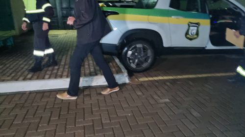 Motorista é detido por embriaguez após se envolver em acidente no Bairro Parque São Paulo Imagem referente a Motorista é detido por embriaguez após se envolver em acidente no Bairro Parque São Paulo