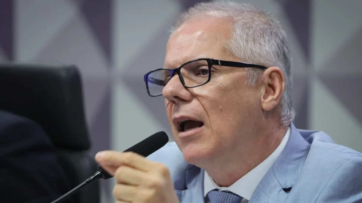 PF prende ex-presidente do INSS