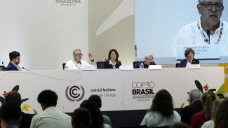 Brasil recebe doação de US$ 300 milhões para plano de saúde climática Brasil recebe doação de US$ 300 milhões para plano de saúde climática