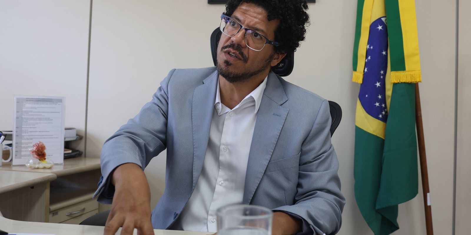 Governo mantém críticas após 4ª versão do PL Antifacção de Derrite Governo mantém críticas após 4ª versão do PL Antifacção de Derrite