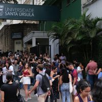 Participantes do Enem podem estudar por aplicativo do MEC Imagem referente a Participantes do Enem podem estudar por aplicativo do MEC