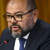 PF aponta ex-ministro de Bolsonaro como pilar institucional de desvios Imagem referente a PF aponta ex-ministro de Bolsonaro como pilar institucional de desvios